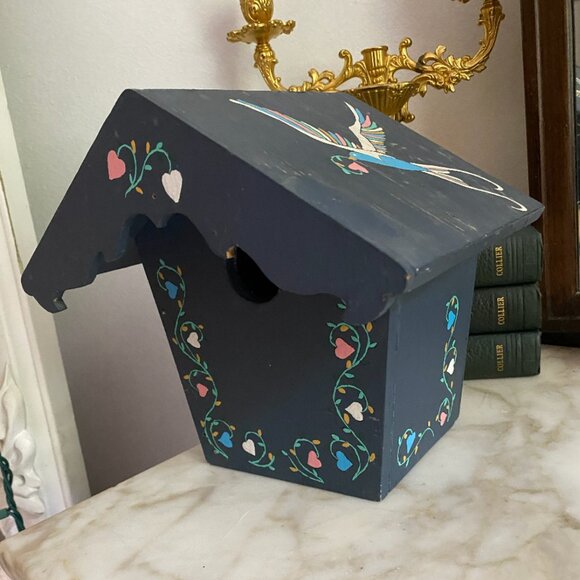 Vintage Scandinavian Dutch Style Wood Hand Painted Bird House - Picture 3 of 3